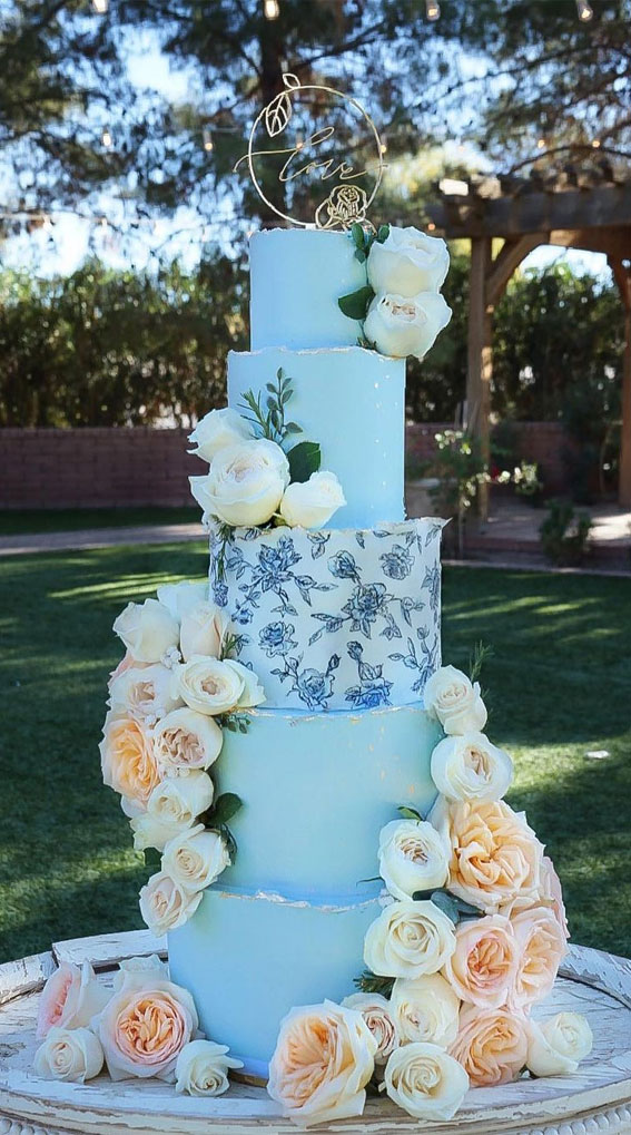 34 Creative Wedding Cakes That Are So Pretty : Soft Blue Wedding Cake