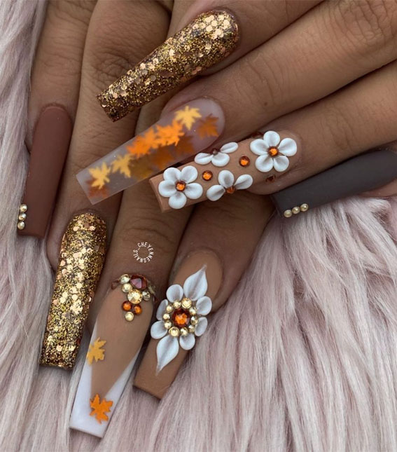30 Cute Fall 2021 Nail Trends to Inspire You Black, Glitter and Nude