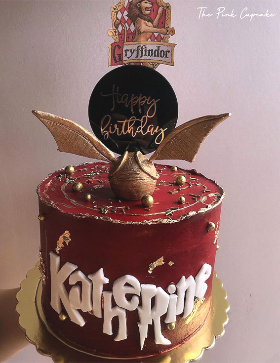 30+ Cute Harry Potter Cake Designs : Golden Snitch & Gryffindor