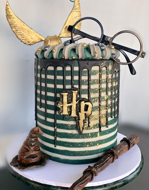 green striped harry potter cake, harry potter cake designs, harry potter birthday cake, harry potter themed cake, birthday cake ideas 