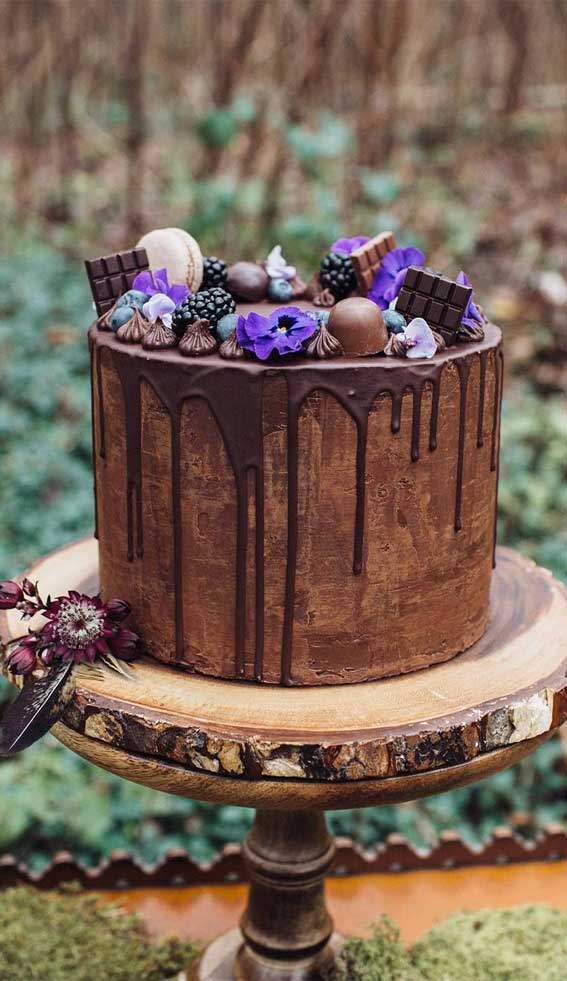 22 Beautiful wedding cakes to inspire you : Woodland Inspired Chocolate Wedding Cake