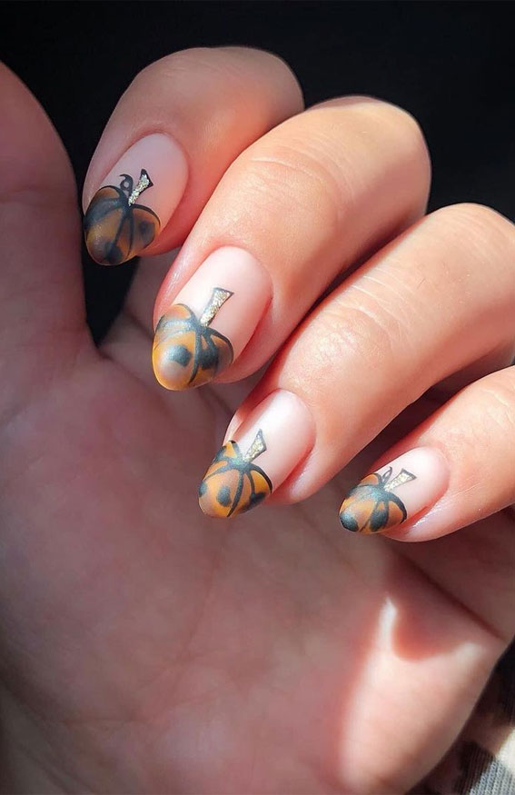 44 Cute Halloween Nails & Thanksgiving Nails : Tortoise Pumpkin Tip Nails