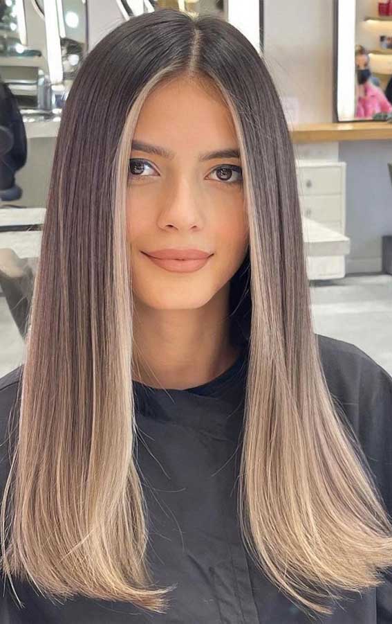 blonde face framing, winter hair colors, winter hair trends 2021, platinum blonde hair color, winter hair colors for brunettes, dark winter hair colors, brown hair with highlights