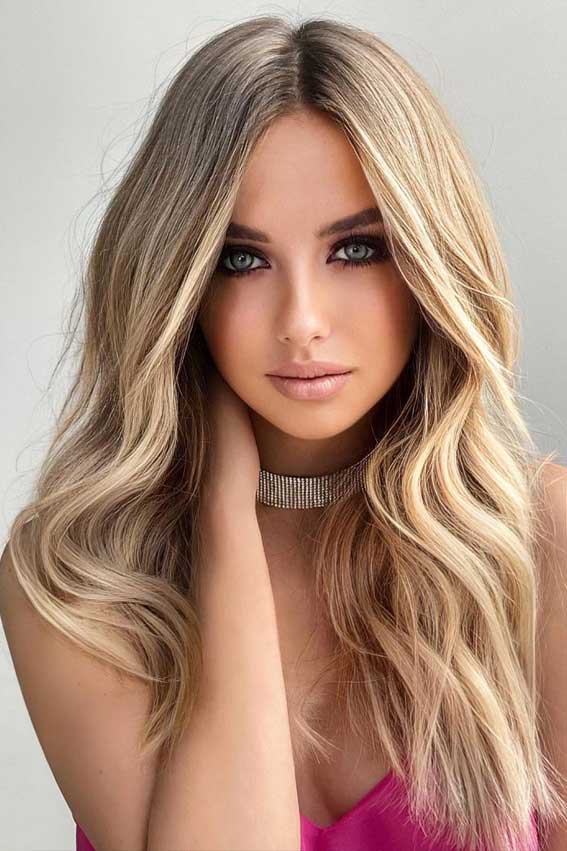50 Trendy Hair Colors To Wear in Winter : Buttery Blonde Long Hair