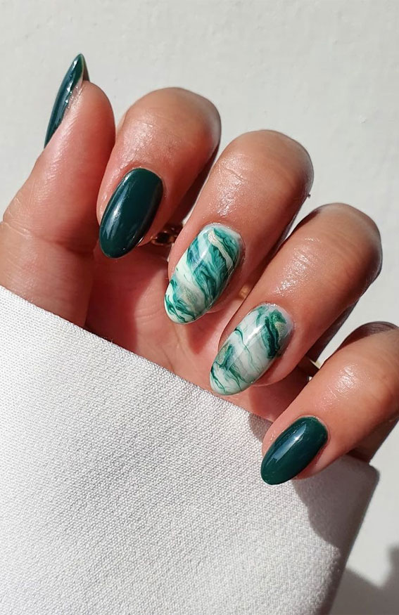 The 42 Nail Trends to Wear for Winter 2021 : Green Marble Nails