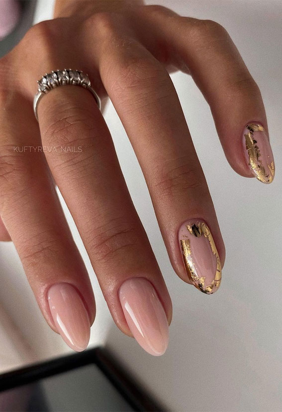 The 42 Nail Trends to Wear for Winter 2021 : Classic Nude Nails with Gold Foil