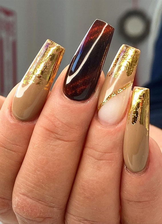 The 42 Nail Trends to Wear for Winter 2021 : Brown and Nude Coffin Nails with Gold Foil Tips