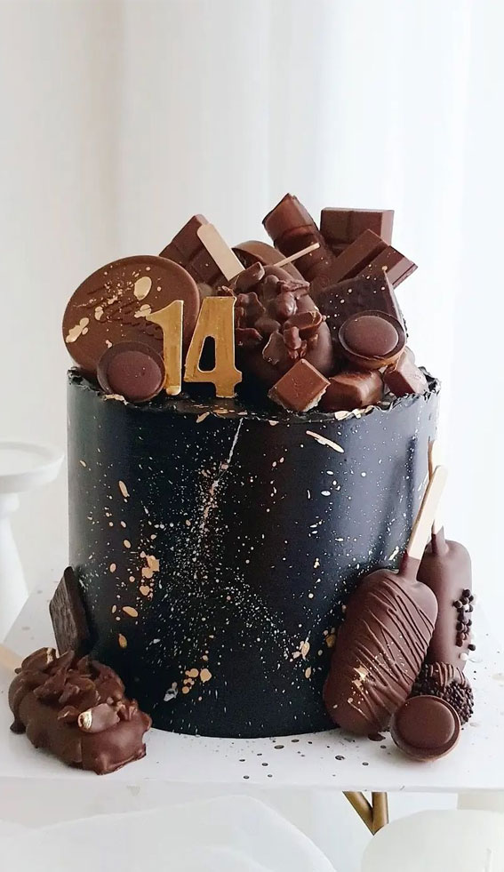 20 Black Cakes That Tastes as Good as it Looks : Black Birthday Cake for 14th Birthday