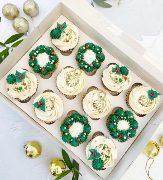 25 Christmas Cupcakes To Help You Throw a Festive Celebration : Green ...