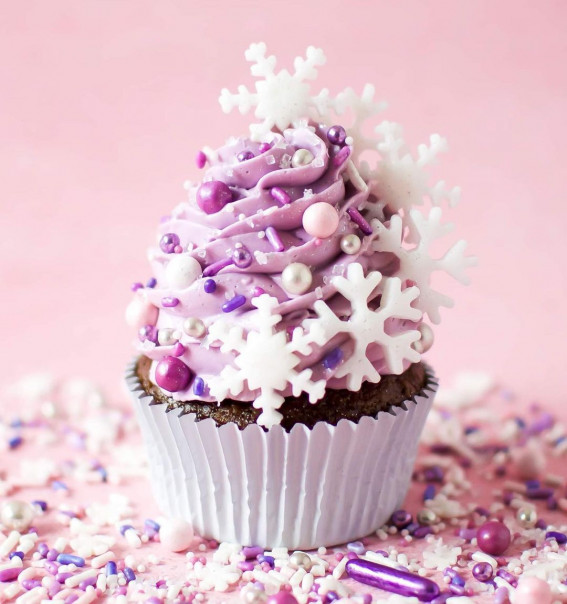 https://www.fabmood.com/inspiration/wp-content/uploads/2021/11/christmas-cupcakes-3-1.jpg