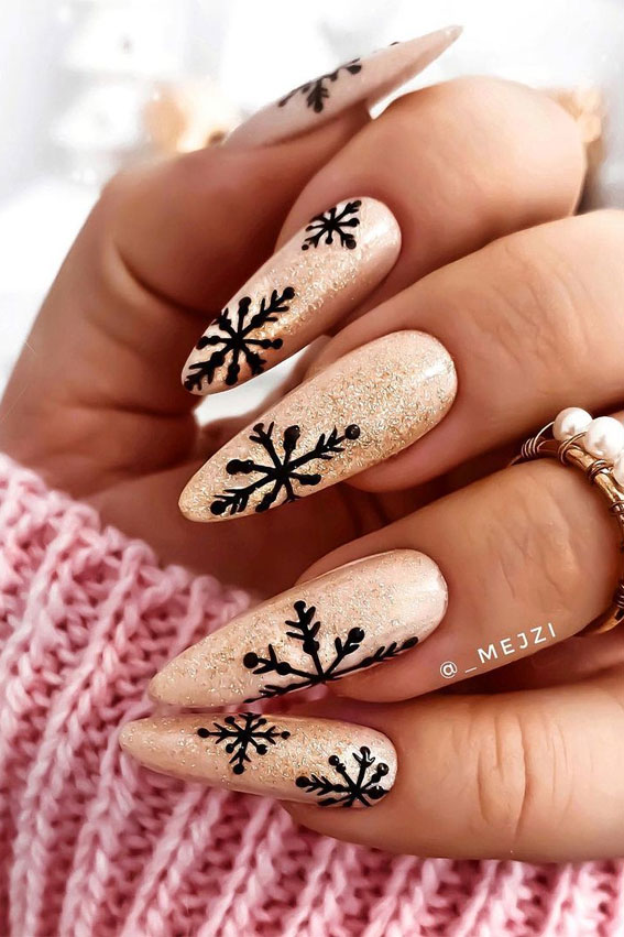 30 Christmas Nail Designs for 2021 : Black Snowflake Glitter Gold Nails