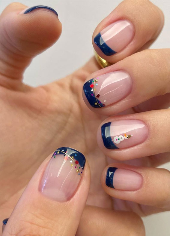 The 39 Prettiest Christmas & Holiday Nails : Navy Tip Festive Short Nails
