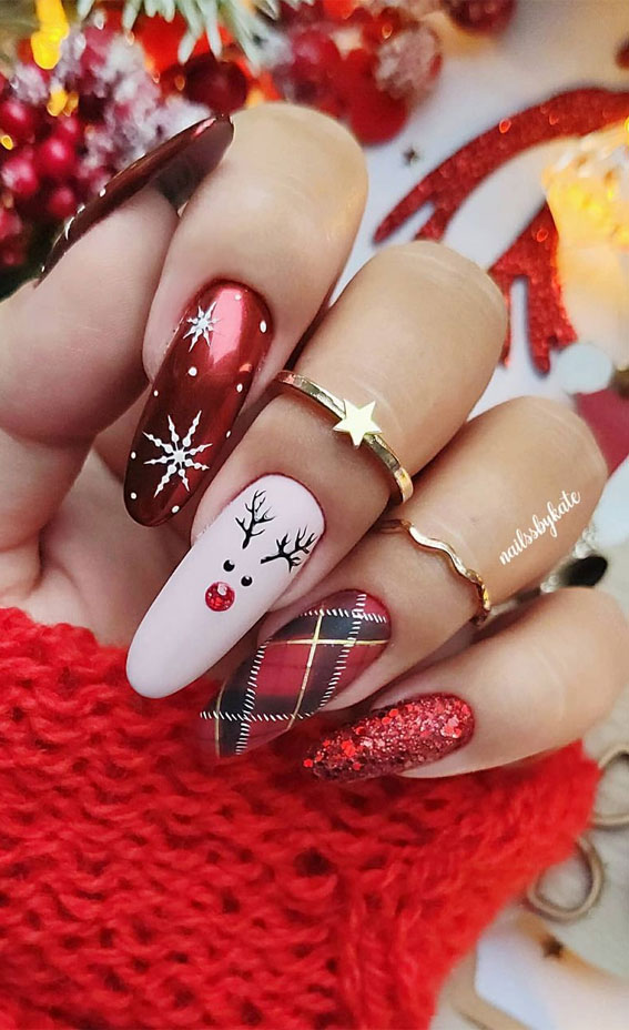 40 Festive Christmas and Holiday Nails 2021 : Snowflake, Rudolph and Tartan Festive Nail Design