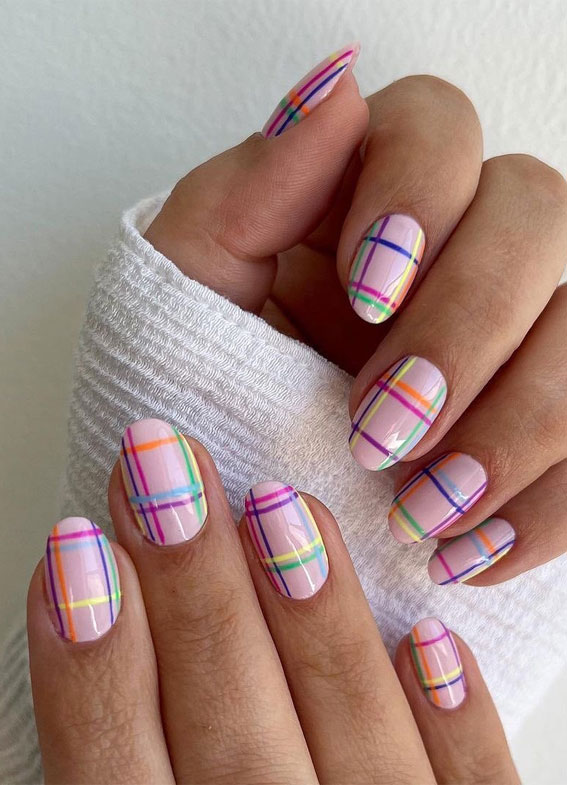 30 Cute Ways To Wear Fall Plaid Nail Designs : Pink Plaid Oval Nails