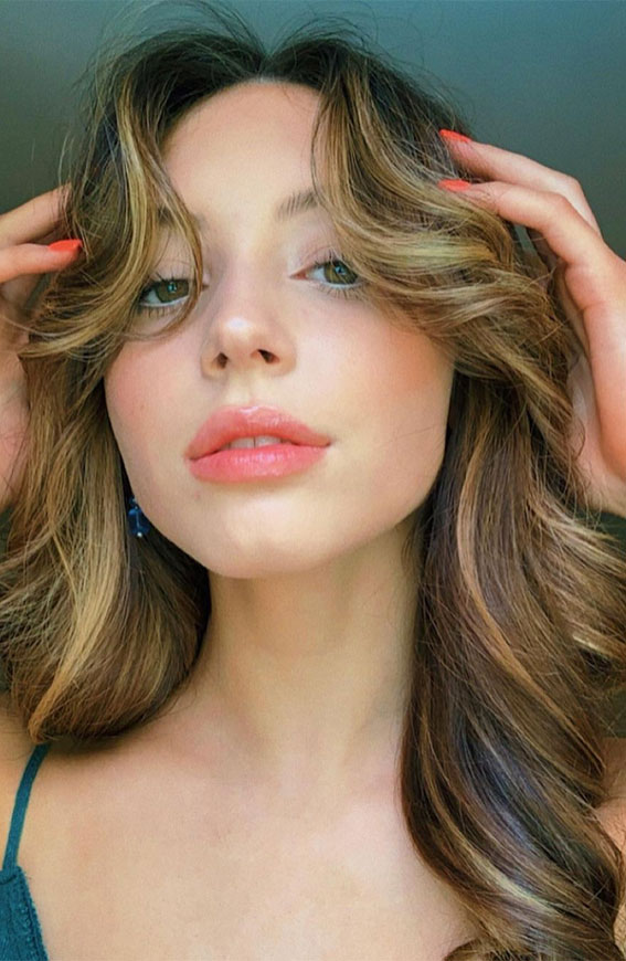 35 Cute Curtain Bangs That You Should Try in 2022 : Brunette with Highlights