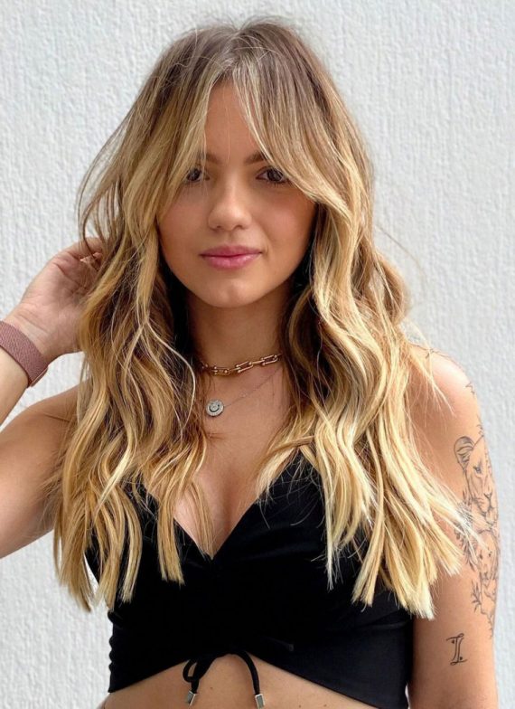 43-curtain-bangs-that-re-so-trendy-in-2022-fading-blonde-beachy-look