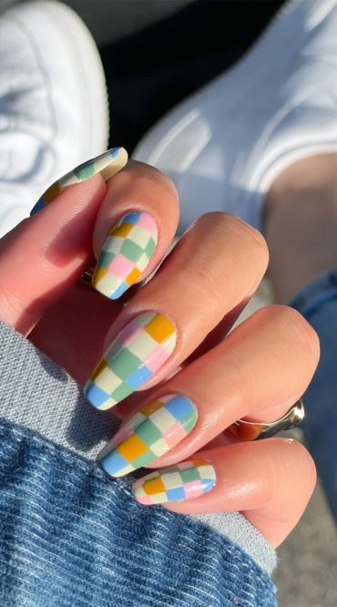 35 Trendy Checkered Nail Art Designs : Pastel Checker Board Nails