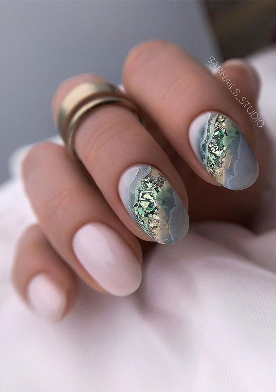 30 Spring Nails That We Are Obsessed With : Jewel Floral Nails