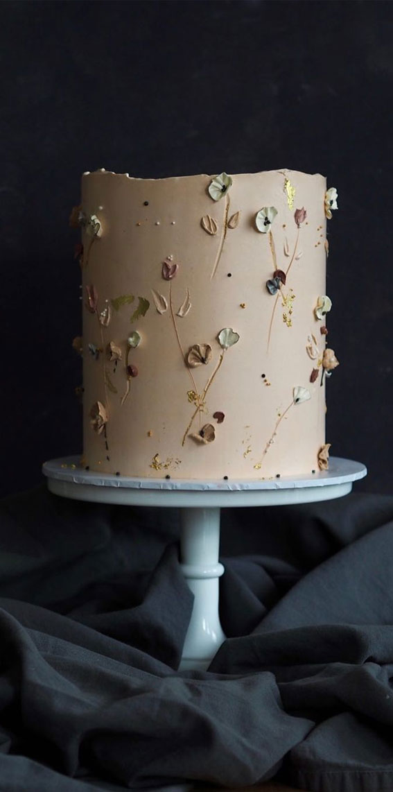 40 Cute Minimalist Cake Designs for Any Celebration : Floral Textured Buttercream Cake