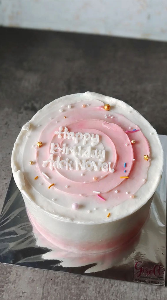 40 Cute Minimalist Cake Designs for Any Celebration : Ombre Pink and White Swirl