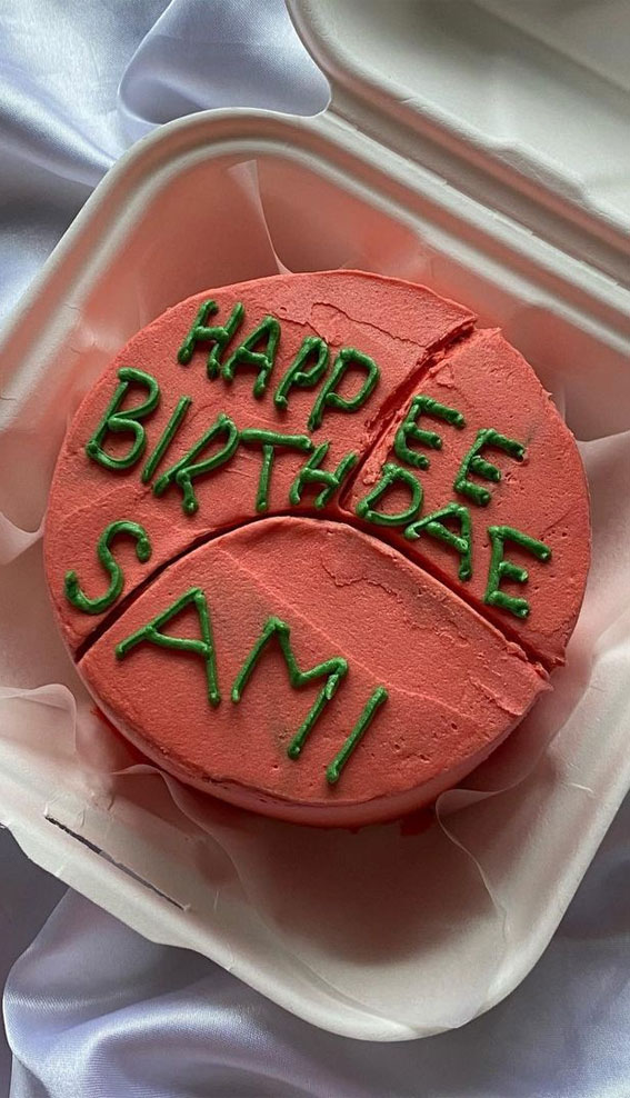 40 Cute Minimalist Cake Designs for Any Celebration : Harry Potter Inspired Birthday Cake