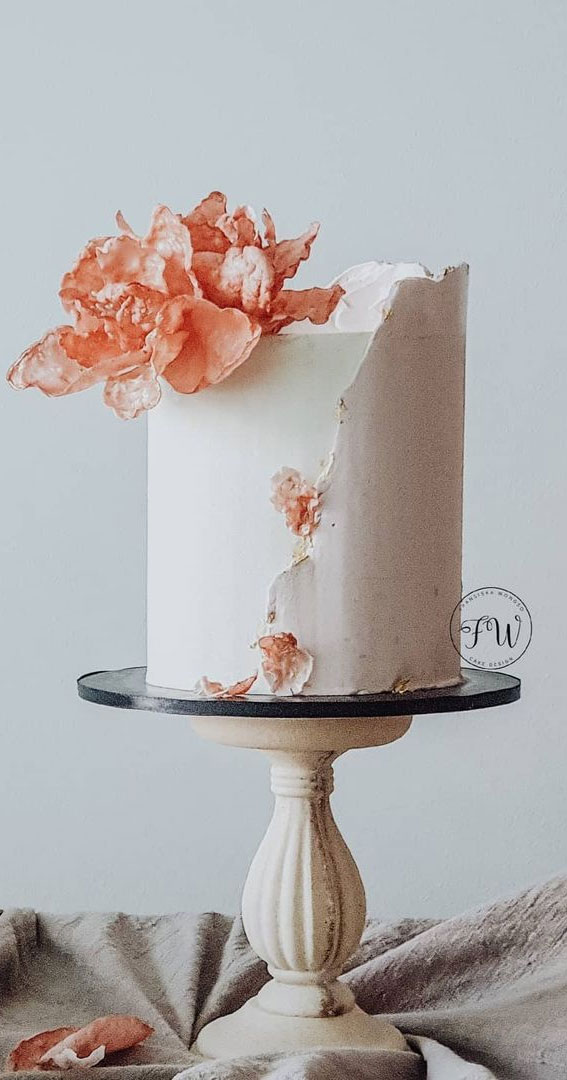 40 Cute Minimalist Cake Designs for Any Celebration : Minimalist Cake with Peach Sugar Flower