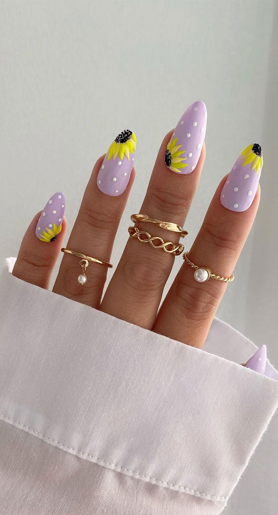 42 Cute Summer Nails For 2022 For Every Style : Lilac & Sunflower Nails