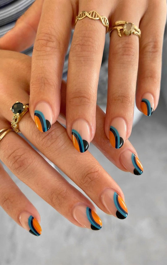 42 Cute Summer Nails For 2022 For Every Style : Retro Pattern French Tip Nails