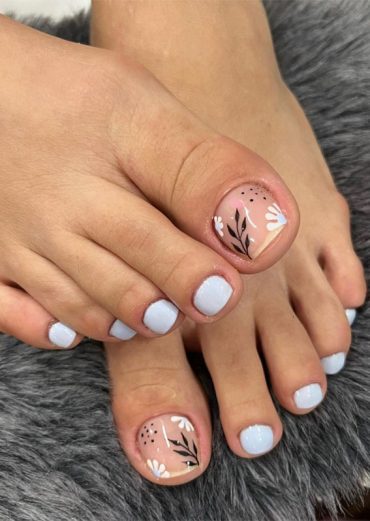 45 Pretty Toe Nails To Try In 2022 Floral White Color Toenails Polish