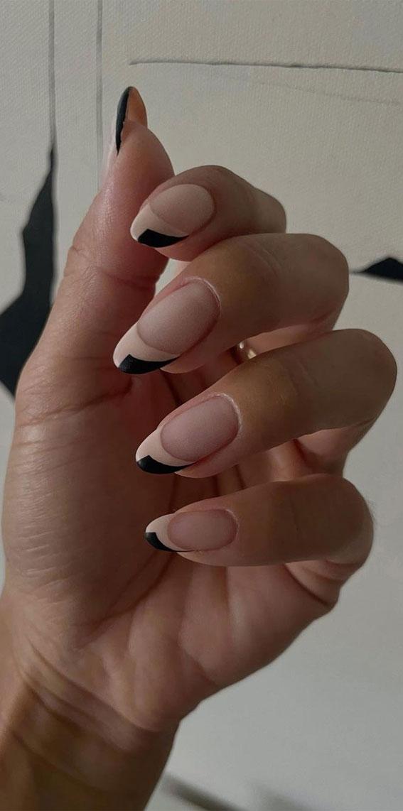 29 Pretty, Simple & Modern French Tip Nails : White French Tips with Black Accents