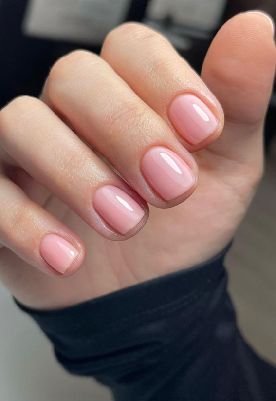 https://www.fabmood.com/inspiration/wp-content/uploads/2022/04/nude-barely-there-nails-25.jpg