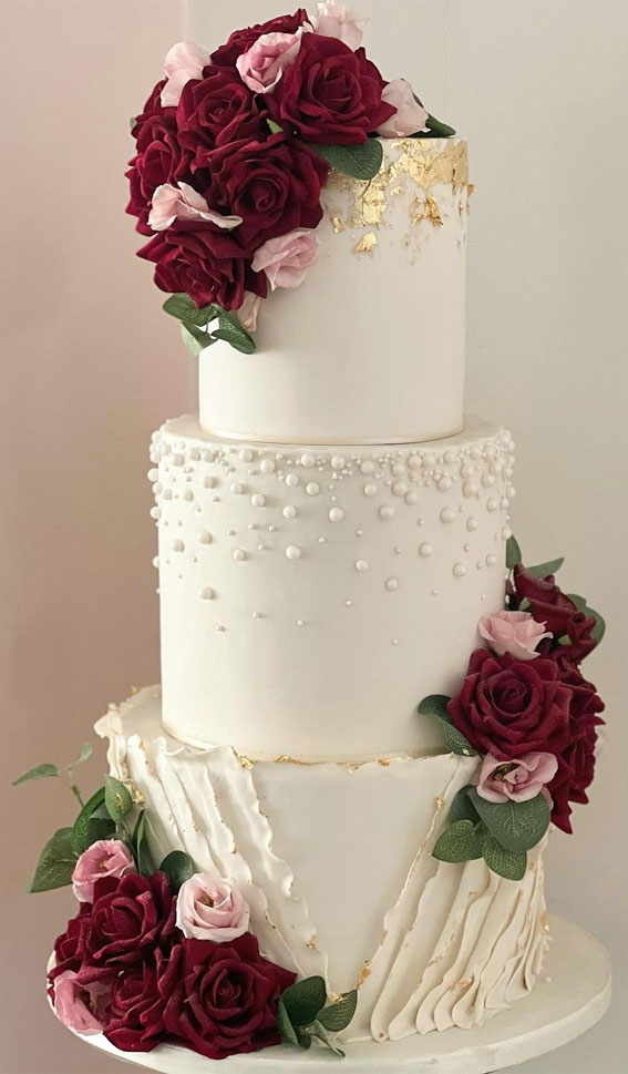 50 Timeless Pearl Wedding Cakes : Middle Tier Full of Pearls