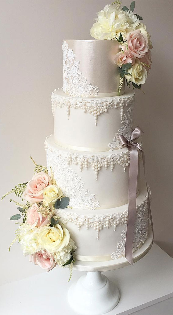 Wedding Cake Pink Delicate Color Pink Flowers Stock Image - Image of rose,  delicious: 236008043