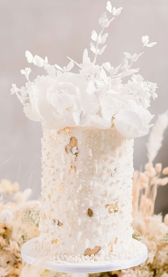 50 Timeless Pearl Wedding Cakes : Floating Sugar Butterflies, Pearls & Gold Leaf