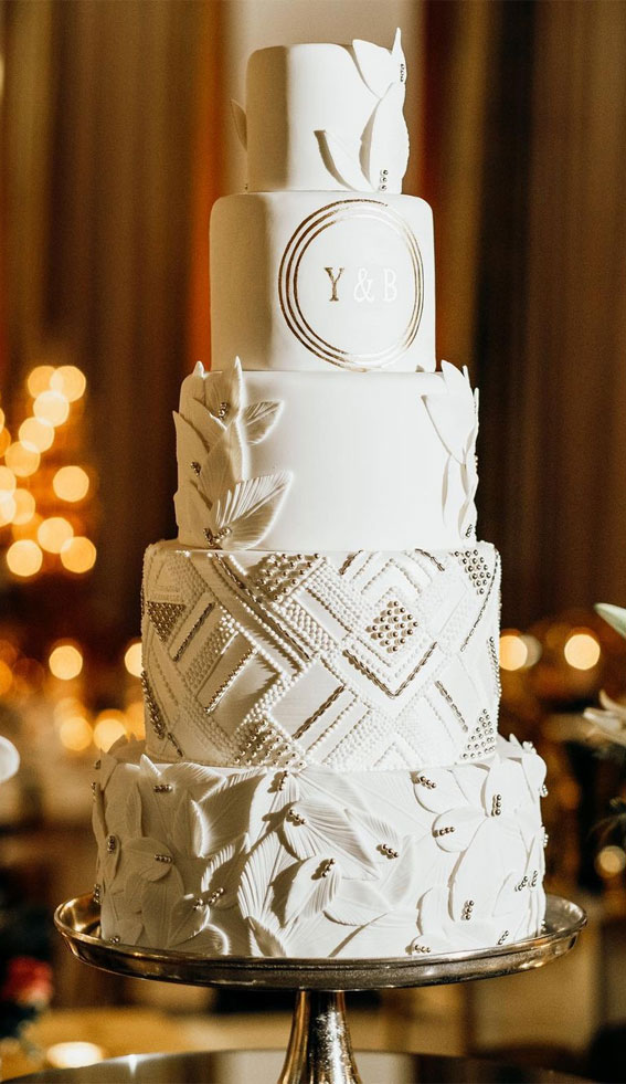 50 Timeless Pearl Wedding Cakes : Dramatic Pearl Geometric Pattern Cake