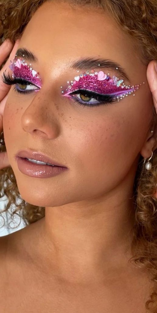 42 Summer Makeup Trends & Ideas To Look Out Pink Coachella Look