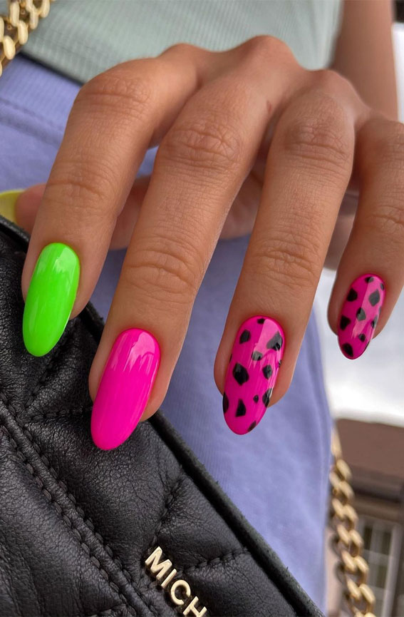 25 Cute Ways To Wear Animal Print Nails 2021 : Bright Pink Leopard Nails