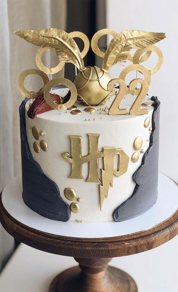 33 Best Harry Potter Cakes in 2022 : Black and White Harry Potter Cake