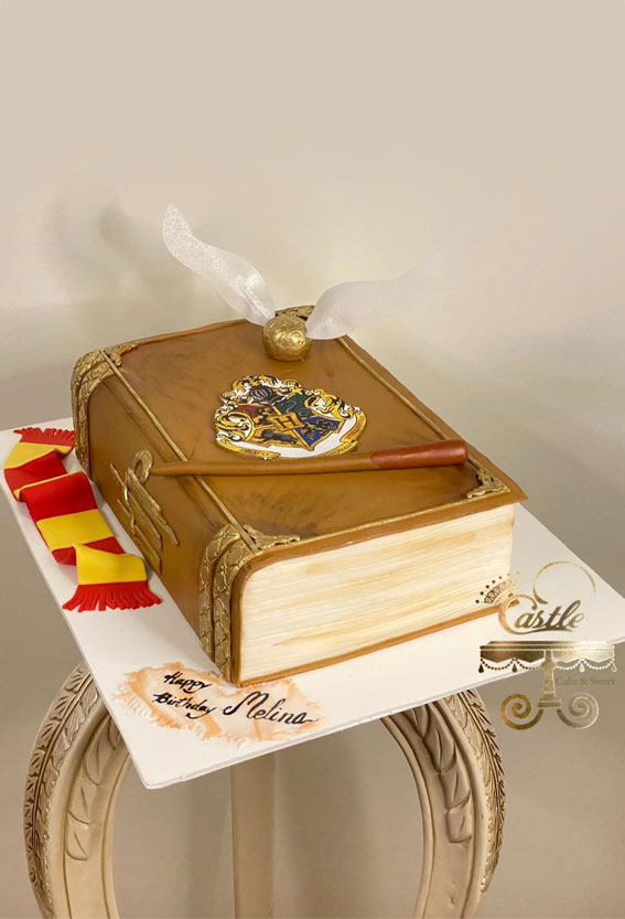 33 Best Harry Potter Cakes in 2022 : Hogwarts Gold Spell Book