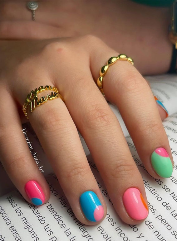 40 Awesome Nail Ideas You Should Try : Sweetest Colour Block Nails