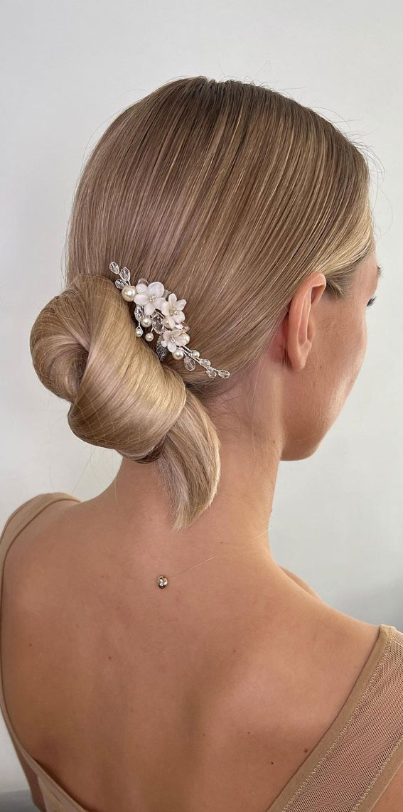 50 Stunning Updos For Any Occasion in 2022 : Modern & Elegant Knot Low Bun