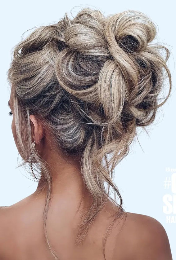 messy updo, messy updo hairstyle, updo hairstyle, updos