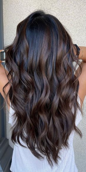 50 Autumn's 2022 Hair Colour Trends : Roasted chestnut brown