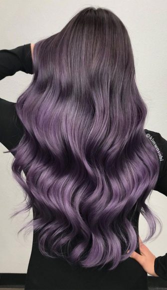 50 Autumn’s 2022 Hair Colour Trends : Silver Dusty Lavender Hair Color