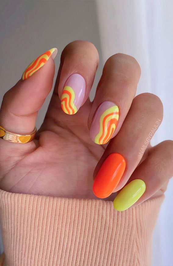 50 Pretty Summer Nails in 2022 For Every Taste : Orange and Yellow Rainbow Tips