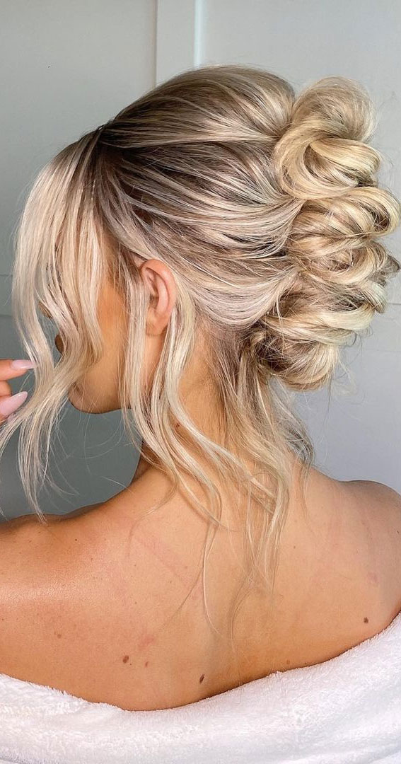 50 Amazing Ways To Style An Updo in 2022 : Chic & Effortless Updo