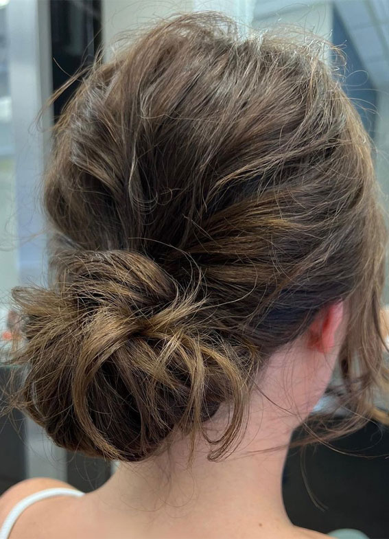 50 Amazing Ways To Style An Updo in 2022 : Simple Messy Bun