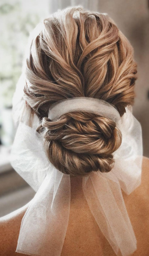50 Amazing Ways To Style An Updo in 2022 : Wavy, Textured Low Updo