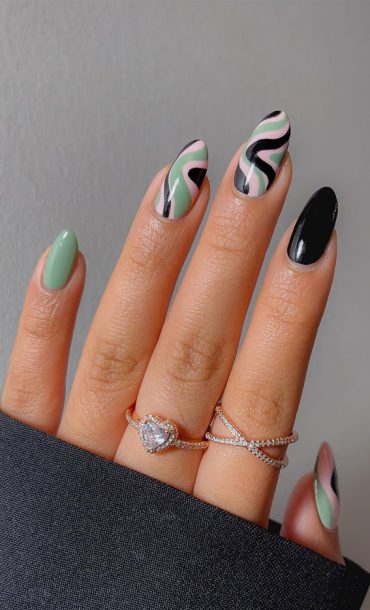 32 Prettiest Autumn 2022 Nail Trends To Try Now Black And Green