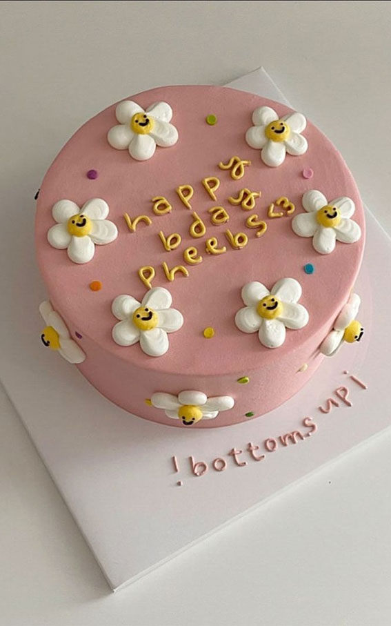 70 Cake Ideas for Birthday & Any Celebration : Daisy Buttercream Cake